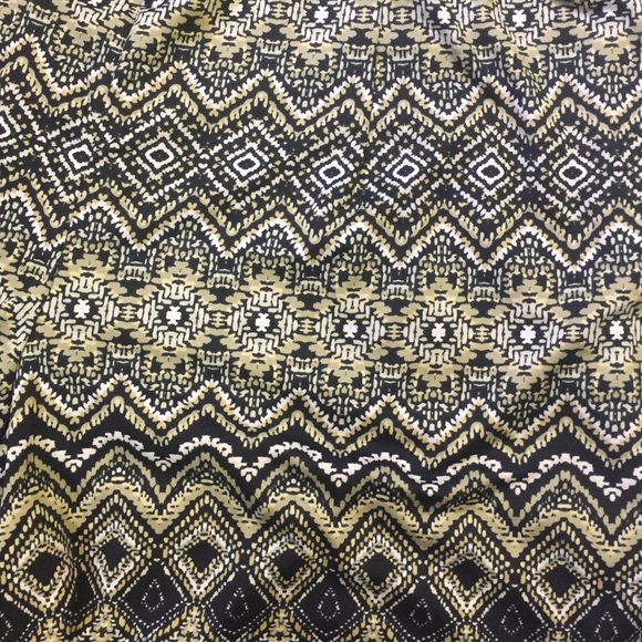 Black Multi Plus Size Pants - Picture 4 of 4